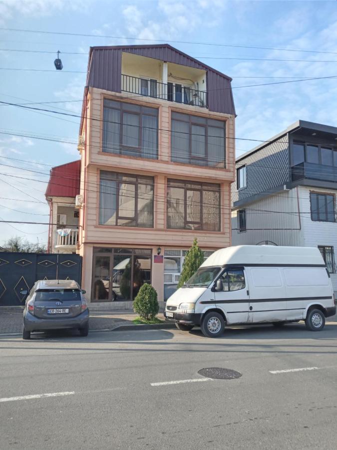 George Dom Hotel Batumi Ngoại thất bức ảnh